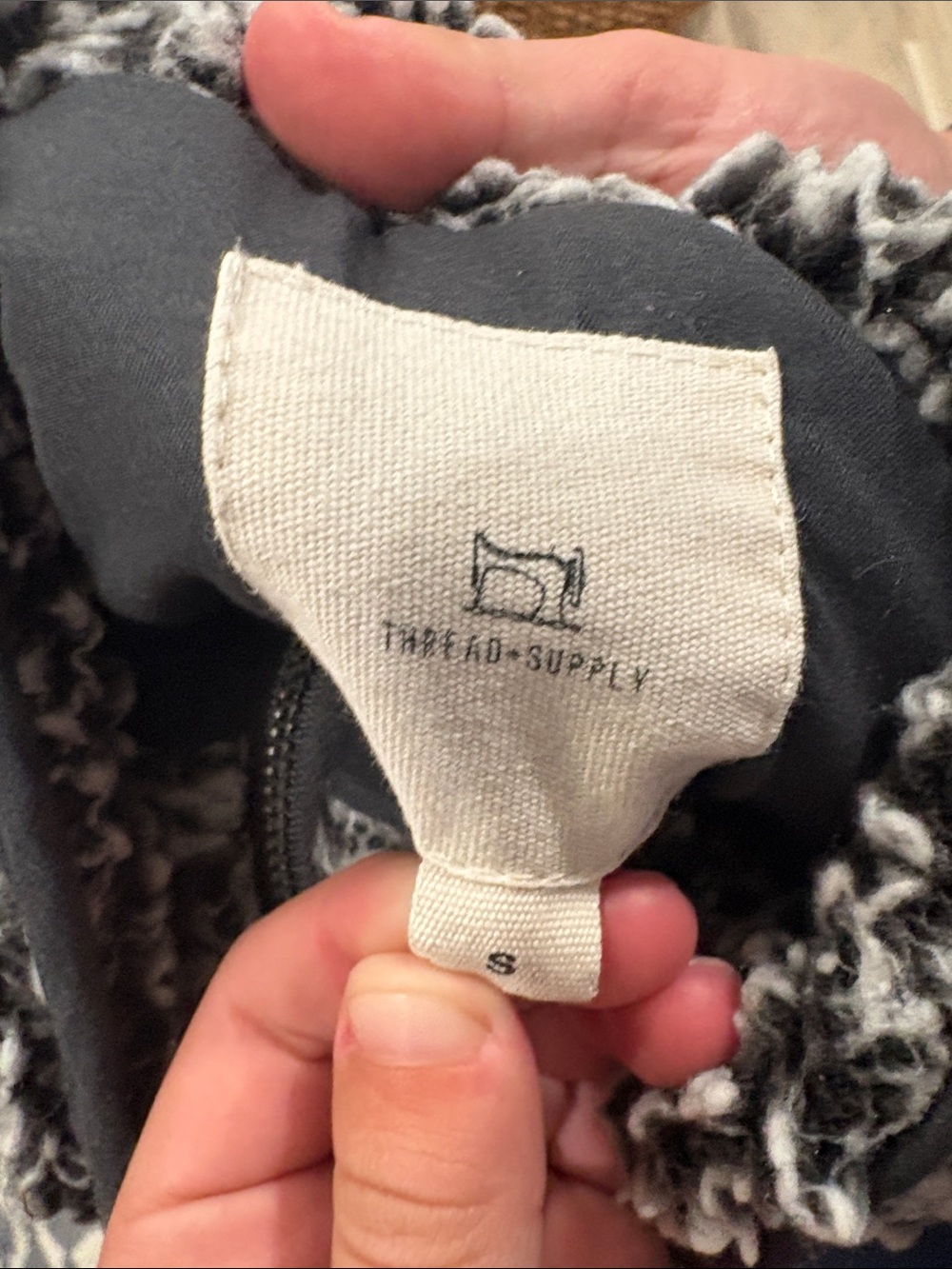 Sherpa pull over - Picture 2 of 3